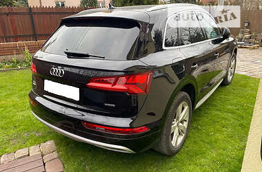 Позашляховик / Кросовер Audi Q5 2019 в 
