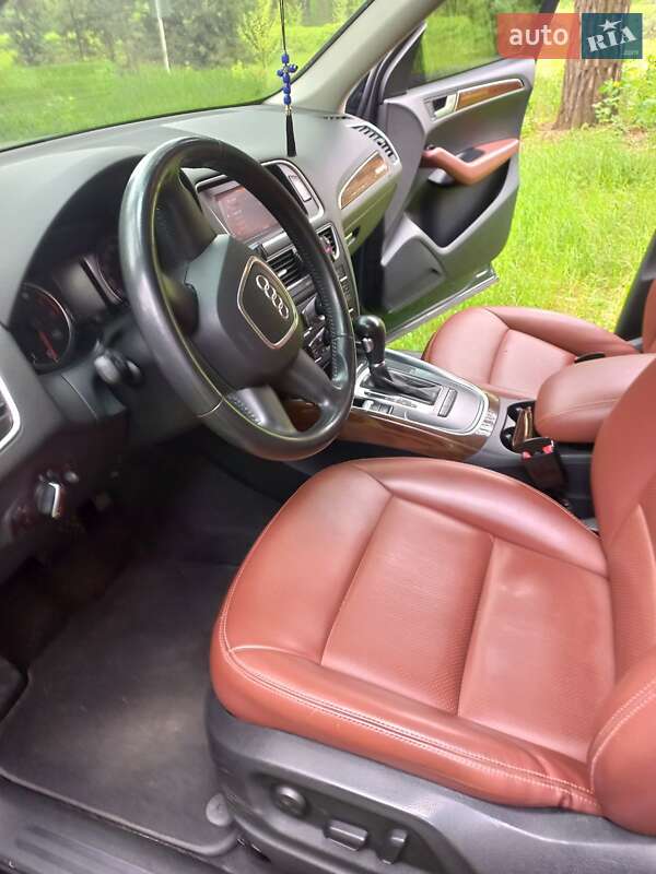 Внедорожник / Кроссовер Audi Q5 2010 в Гадяче