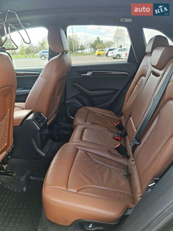 Внедорожник / Кроссовер Audi Q5 2012 в Ужгороде