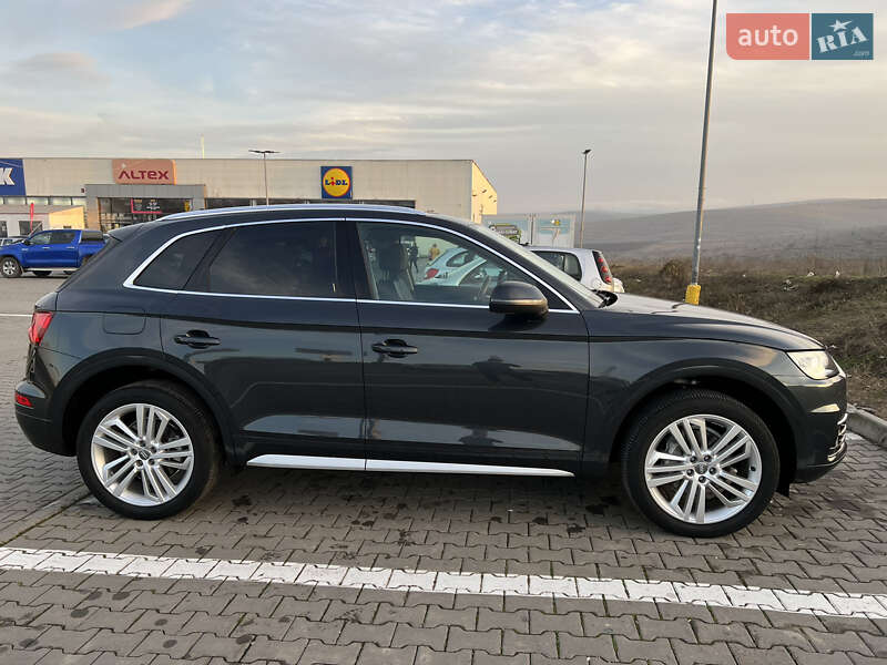 Внедорожник / Кроссовер Audi Q5 2018 в Одессе