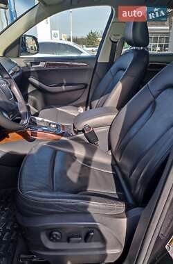 Внедорожник / Кроссовер Audi Q5 2012 в 