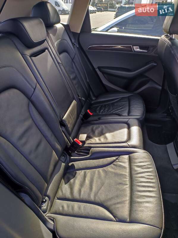 Внедорожник / Кроссовер Audi Q5 2012 в Мукачево