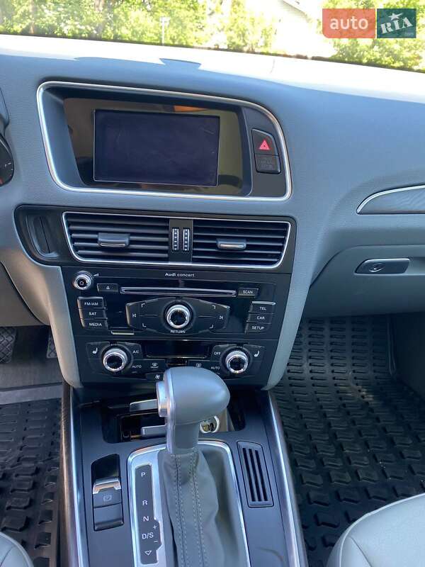 Позашляховик / Кросовер Audi Q5 2015 в Вінниці