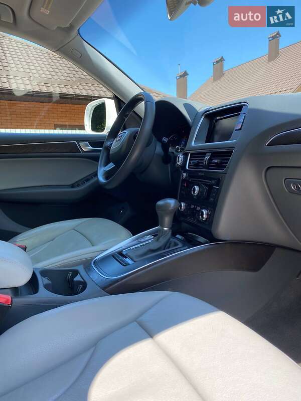 Позашляховик / Кросовер Audi Q5 2015 в Вінниці