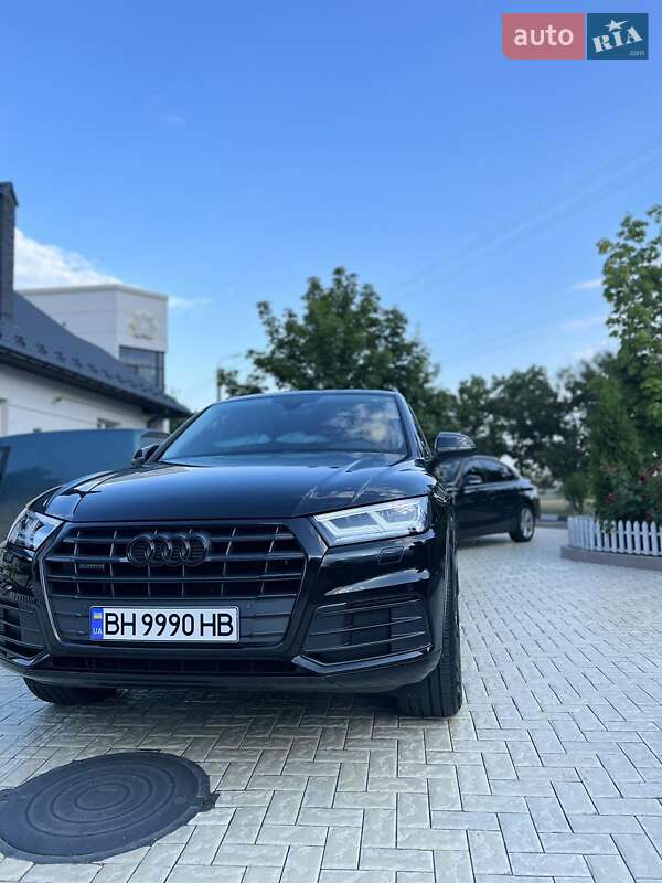 Внедорожник / Кроссовер Audi Q5 2017 в Одессе