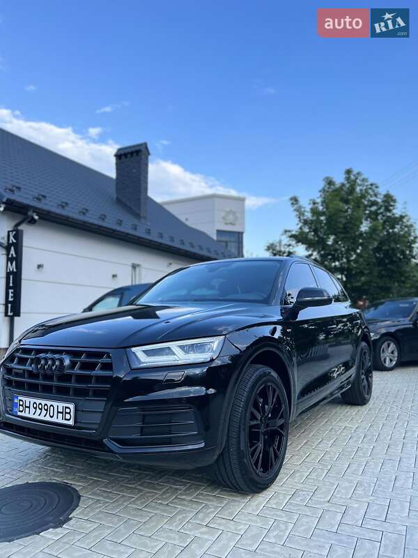 Внедорожник / Кроссовер Audi Q5 2017 в Одессе