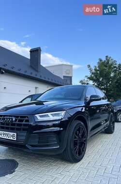 Внедорожник / Кроссовер Audi Q5 2017 в 