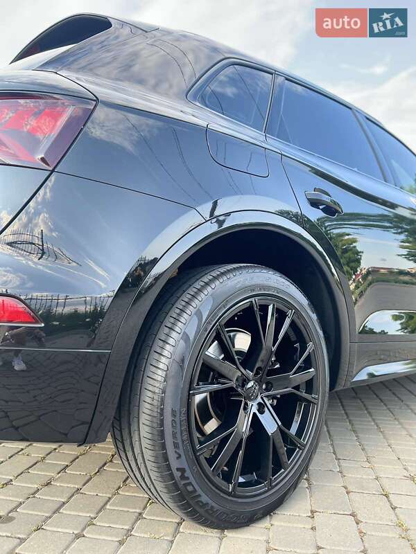 Внедорожник / Кроссовер Audi Q5 2017 в Одессе