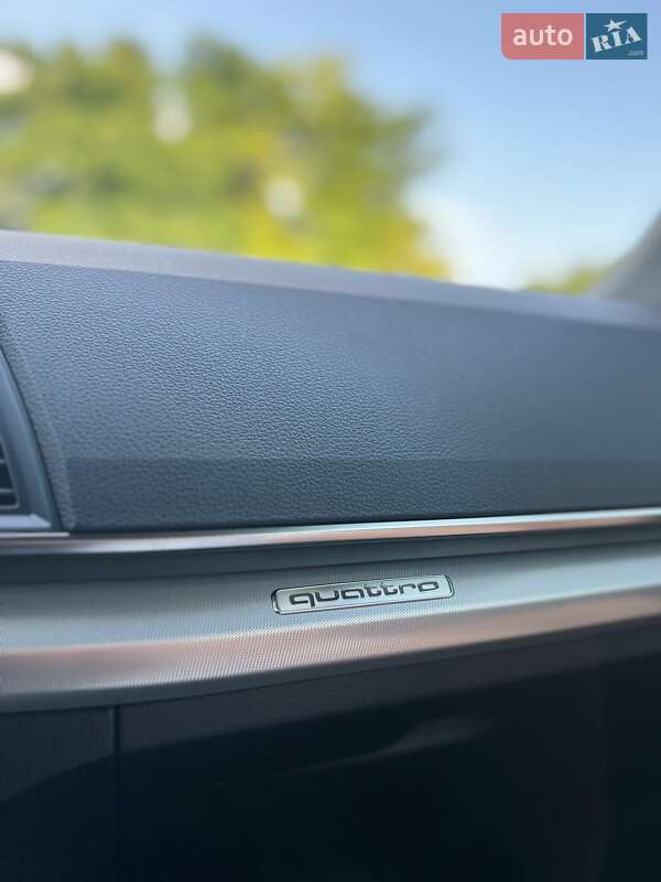 Внедорожник / Кроссовер Audi Q5 2017 в Одессе