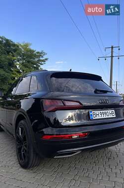 Внедорожник / Кроссовер Audi Q5 2017 в 