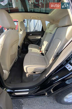 Внедорожник / Кроссовер Audi Q5 2012 в 