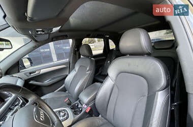 Внедорожник / Кроссовер Audi Q5 2010 в 