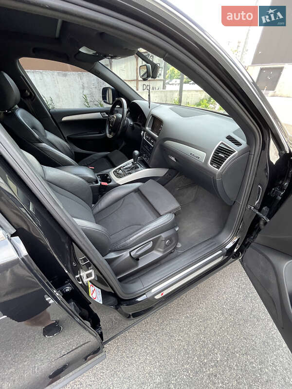 Внедорожник / Кроссовер Audi Q5 2010 в Киеве