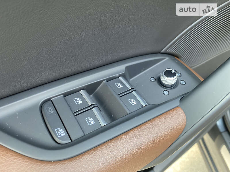 Внедорожник / Кроссовер Audi Q5 2018 в Киеве