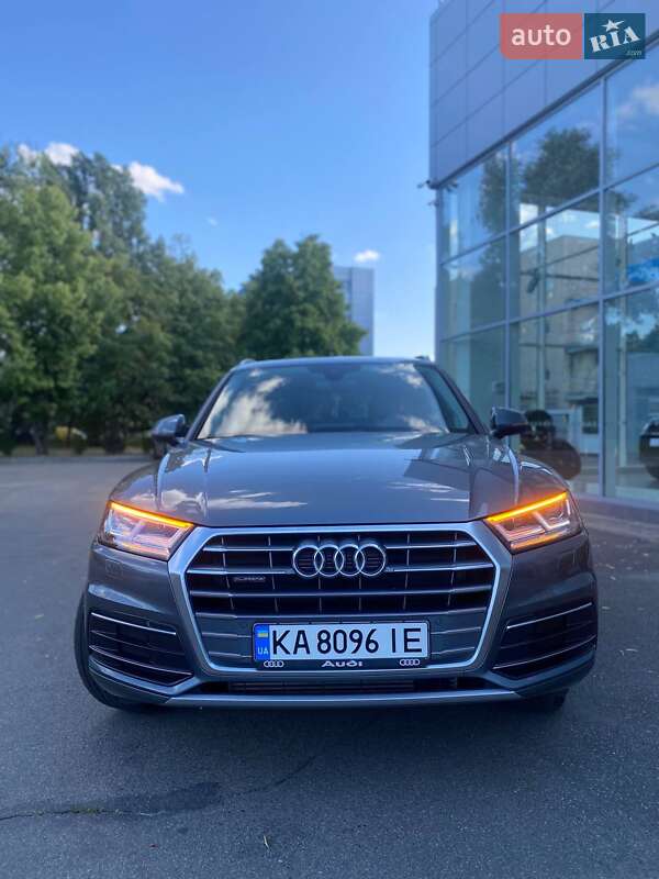 Позашляховик / Кросовер Audi Q5 2019 в Києві