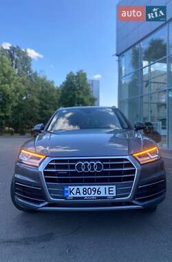 Внедорожник / Кроссовер Audi Q5 2019 в 
