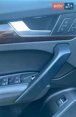 Внедорожник / Кроссовер Audi Q5 2019 в 