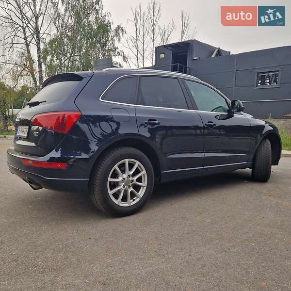 Внедорожник / Кроссовер Audi Q5 2010 в Чернигове