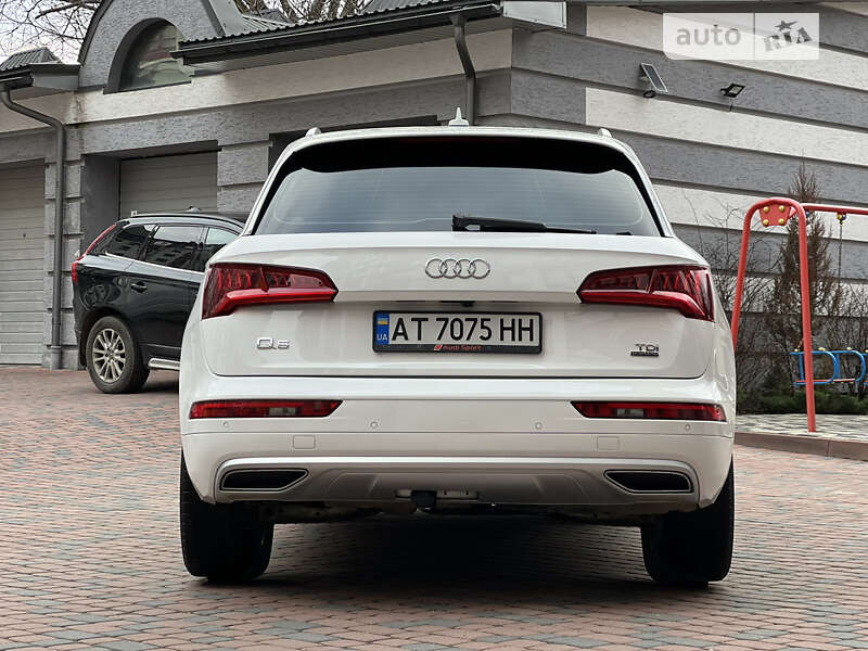 Позашляховик / Кросовер Audi Q5 2017 в Івано-Франківську