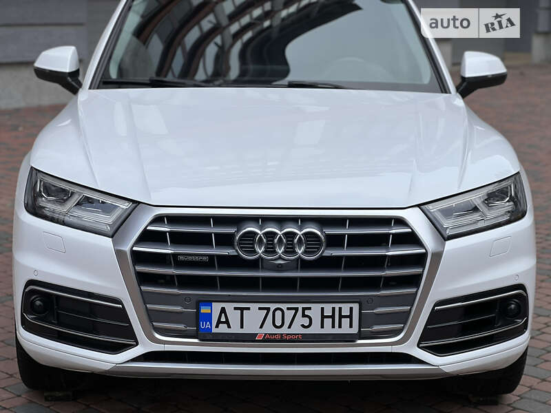 Позашляховик / Кросовер Audi Q5 2017 в Івано-Франківську