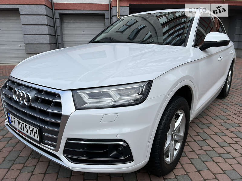 Позашляховик / Кросовер Audi Q5 2017 в Івано-Франківську