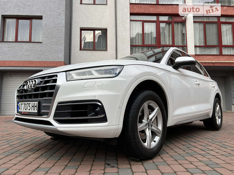Позашляховик / Кросовер Audi Q5 2017 в Івано-Франківську