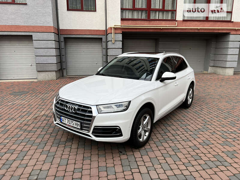 Позашляховик / Кросовер Audi Q5 2017 в Івано-Франківську