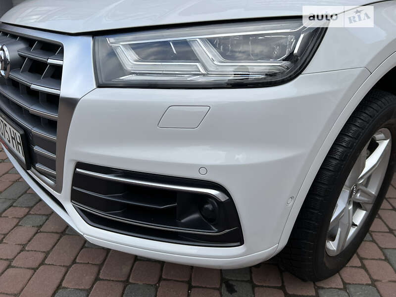 Позашляховик / Кросовер Audi Q5 2017 в Івано-Франківську