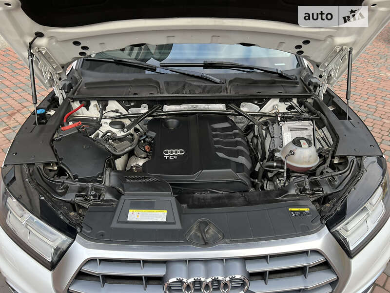 Позашляховик / Кросовер Audi Q5 2017 в Івано-Франківську