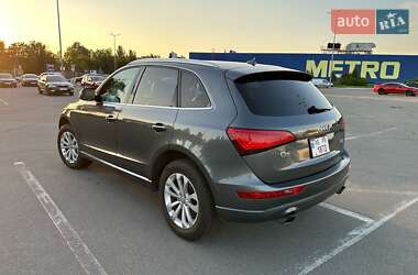 Внедорожник / Кроссовер Audi Q5 2015 в 
