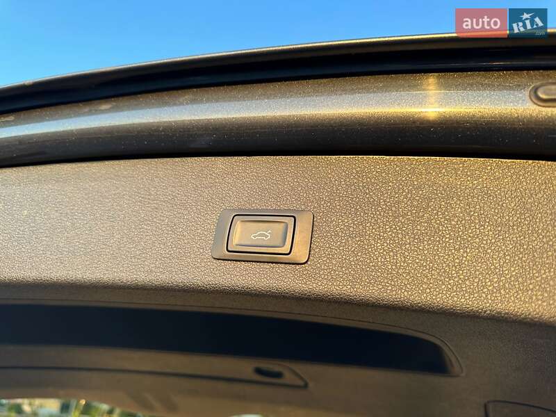 Позашляховик / Кросовер Audi Q5 2015 в Дніпрі