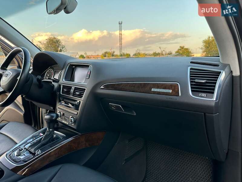 Позашляховик / Кросовер Audi Q5 2015 в Дніпрі