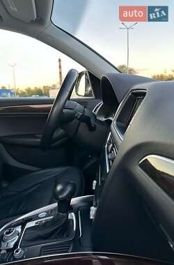Внедорожник / Кроссовер Audi Q5 2015 в 