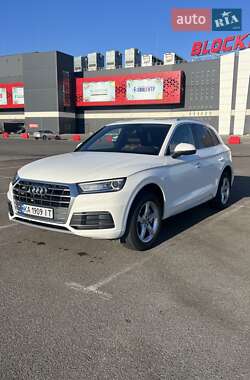 Внедорожник / Кроссовер Audi Q5 2017 в Киеве