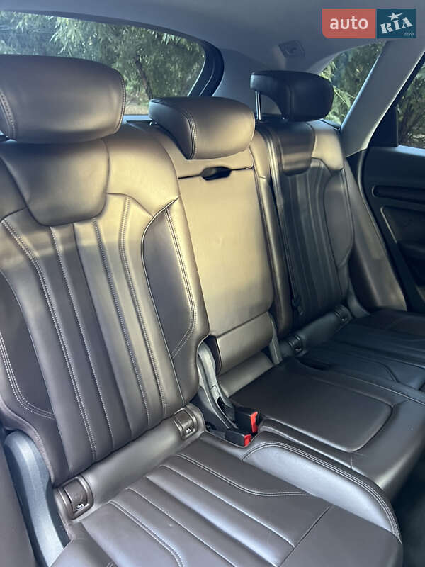 Позашляховик / Кросовер Audi Q5 2018 в Одесі