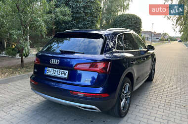 Внедорожник / Кроссовер Audi Q5 2018 в 