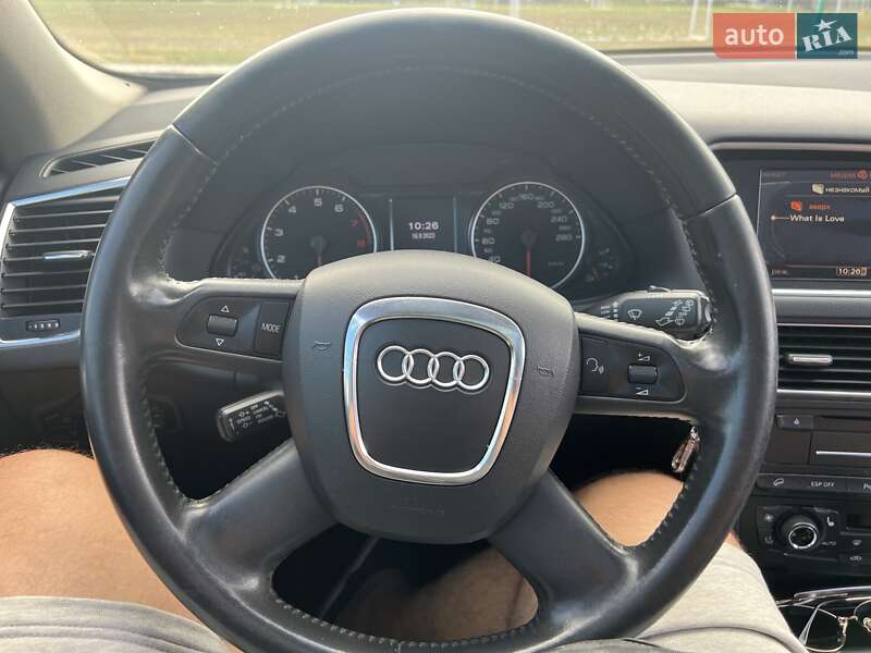 Внедорожник / Кроссовер Audi Q5 2009 в Одессе