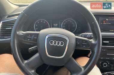 Внедорожник / Кроссовер Audi Q5 2009 в 