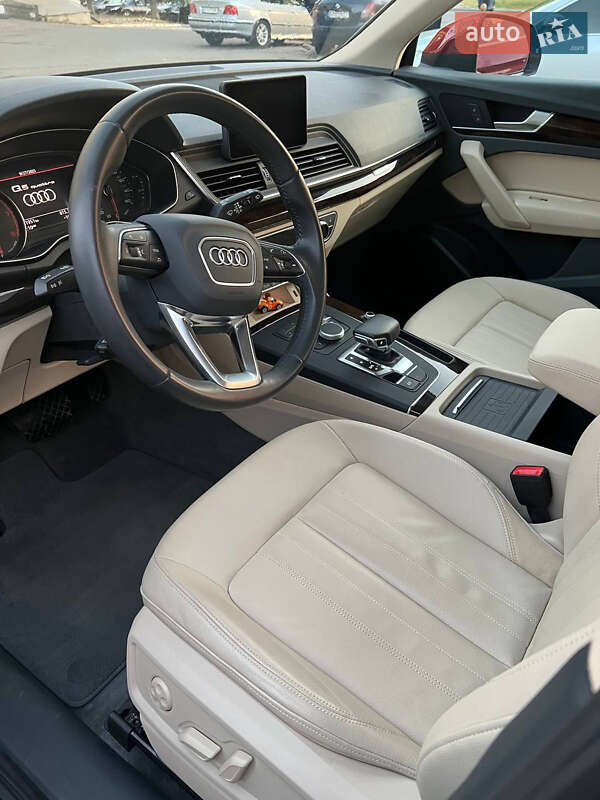 Позашляховик / Кросовер Audi Q5 2020 в Харкові
