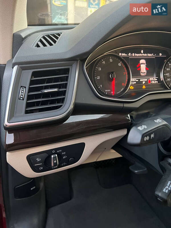 Позашляховик / Кросовер Audi Q5 2020 в Харкові