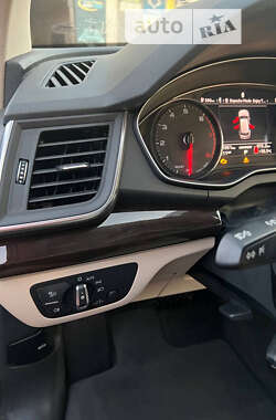 Позашляховик / Кросовер Audi Q5 2020 в Харкові