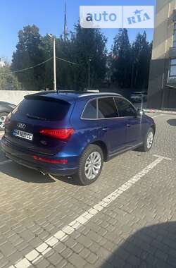 Позашляховик / Кросовер Audi Q5 2015 в 