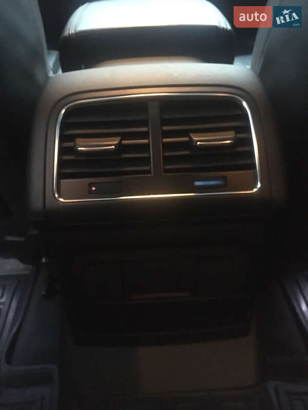 Внедорожник / Кроссовер Audi Q5 2009 в Владимире