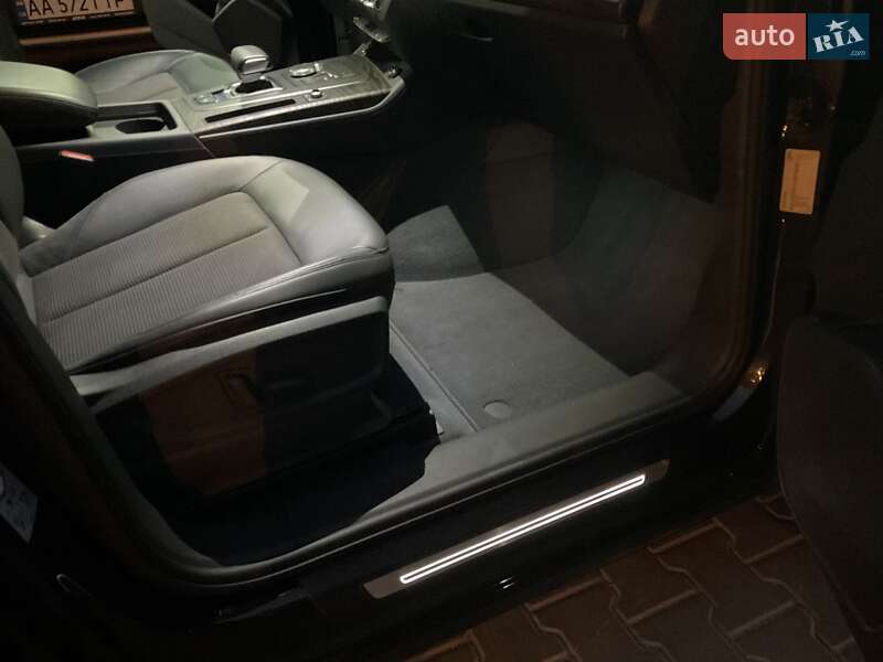 Внедорожник / Кроссовер Audi Q5 2017 в Киеве