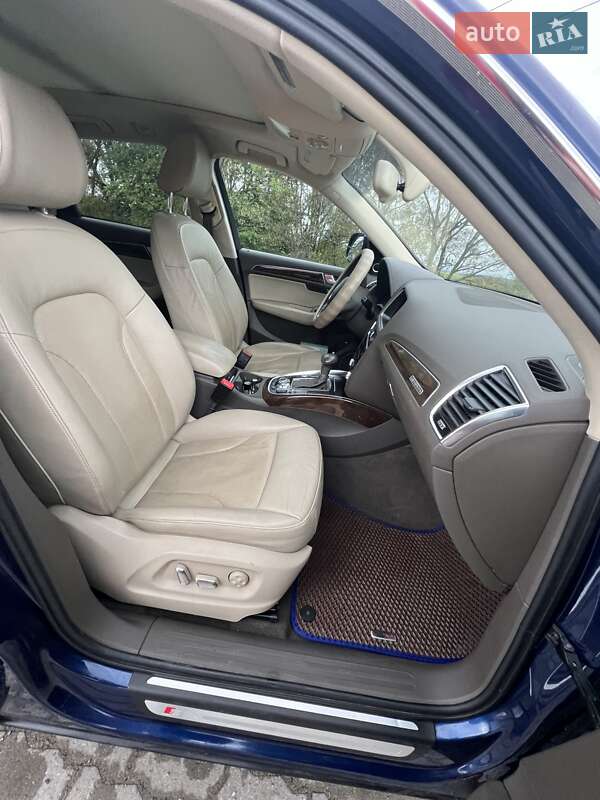 Позашляховик / Кросовер Audi Q5 2015 в Львові