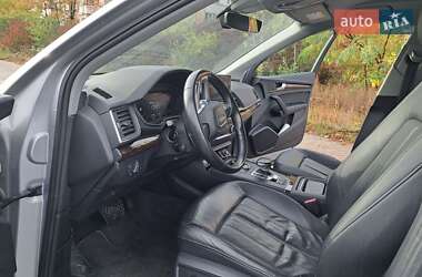 Внедорожник / Кроссовер Audi Q5 2018 в 