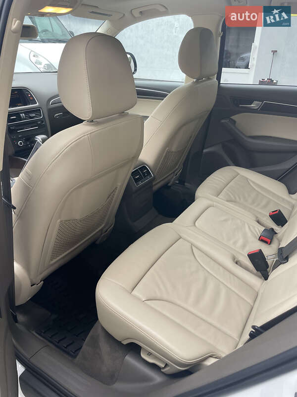 Внедорожник / Кроссовер Audi Q5 2015 в Львове