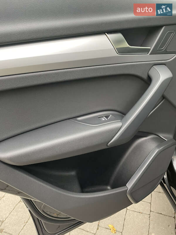 Внедорожник / Кроссовер Audi Q5 2019 в Ивано-Франковске