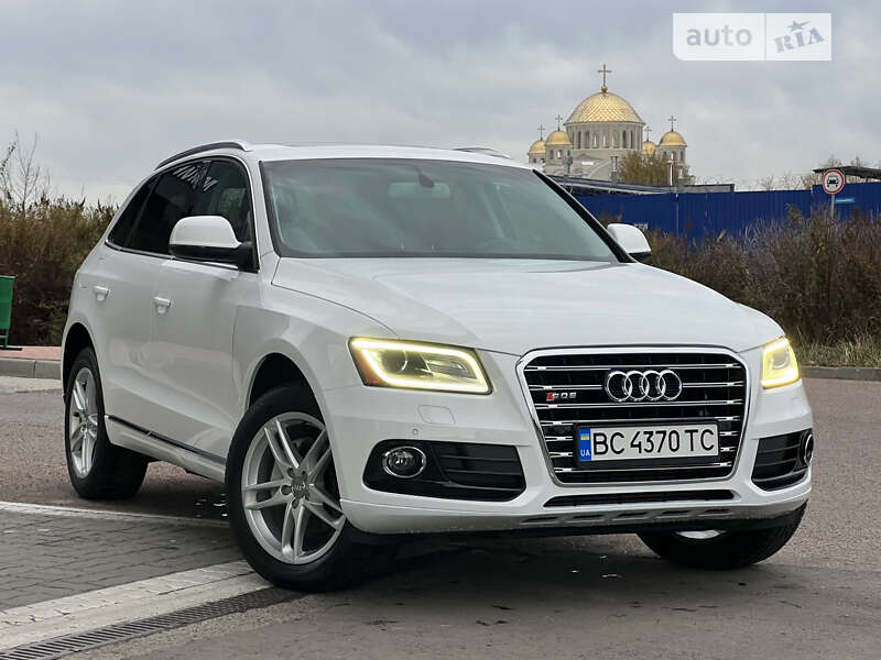 Внедорожник / Кроссовер Audi Q5 2012 в 