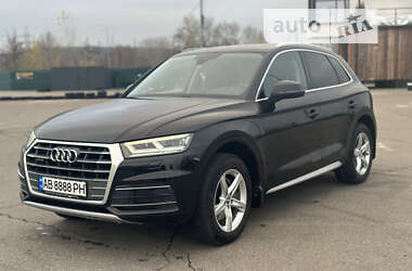 Внедорожник / Кроссовер Audi Q5 2017 в 